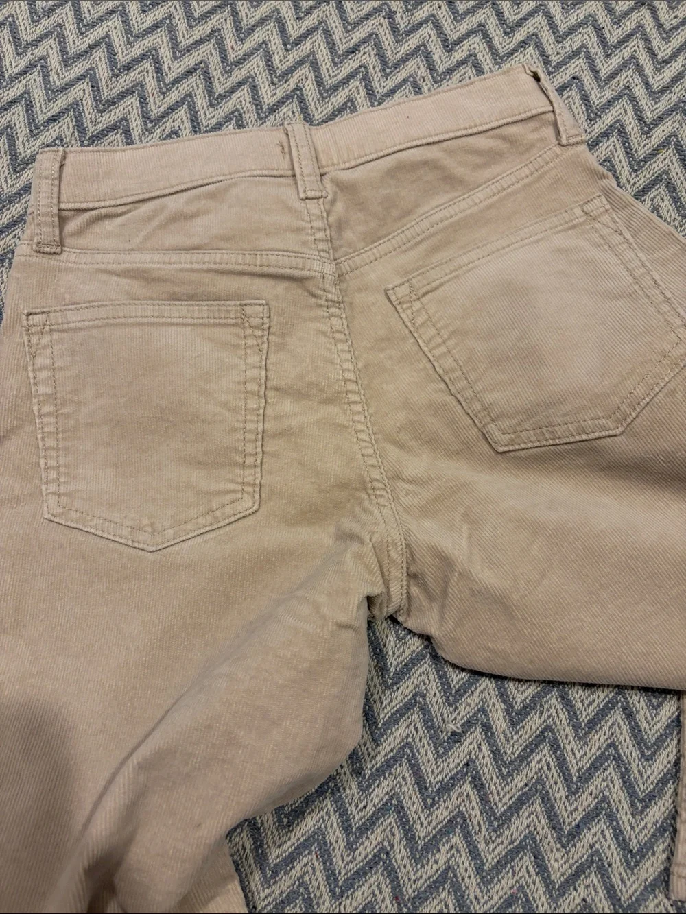 GAP High-Rise '90s Loose Corduroy Pants in Taupe